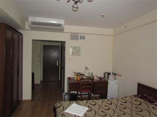 留学生公寓屋内.JPG